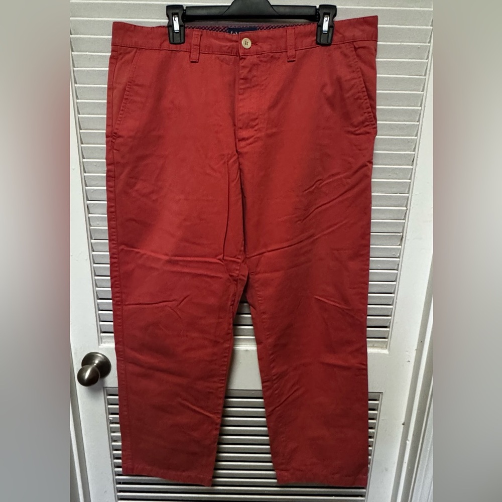 Charleston Threads preppy coral chinos 36x30